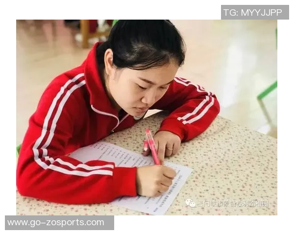 掌握足球过人技巧的全面指南助你提升球场表现与个人技术水平